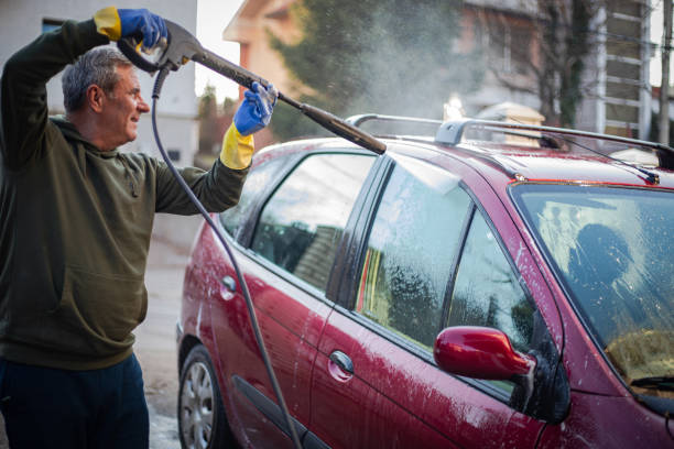 Best Pressure Washing Siding  in Iola, WI